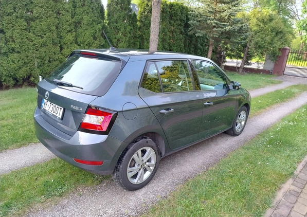 Skoda Fabia cena 47500 przebieg: 66250, rok produkcji 2019 z Warszawa małe 121